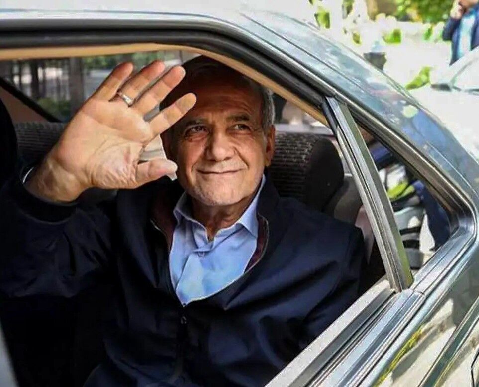 رئیس جمهور وارد شهرستان آستارا شد