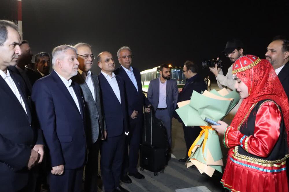 با  استقبال هادی حق شناس استاندار؛ وزیر میراث فرهنگی، گردشگری و صنایع دستی وارد گیلان‌ شد