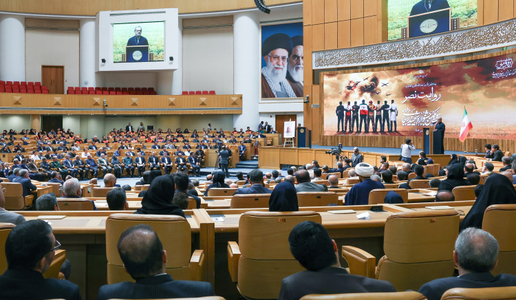 دکتر پزشکیان در بیست‌ویکمین جشنواره شهید رجایی: سپردن مسئولیت‌ها به افراد توانمند، زمینه‌ساز پیشرفت و تقویت اعتماد مردم است