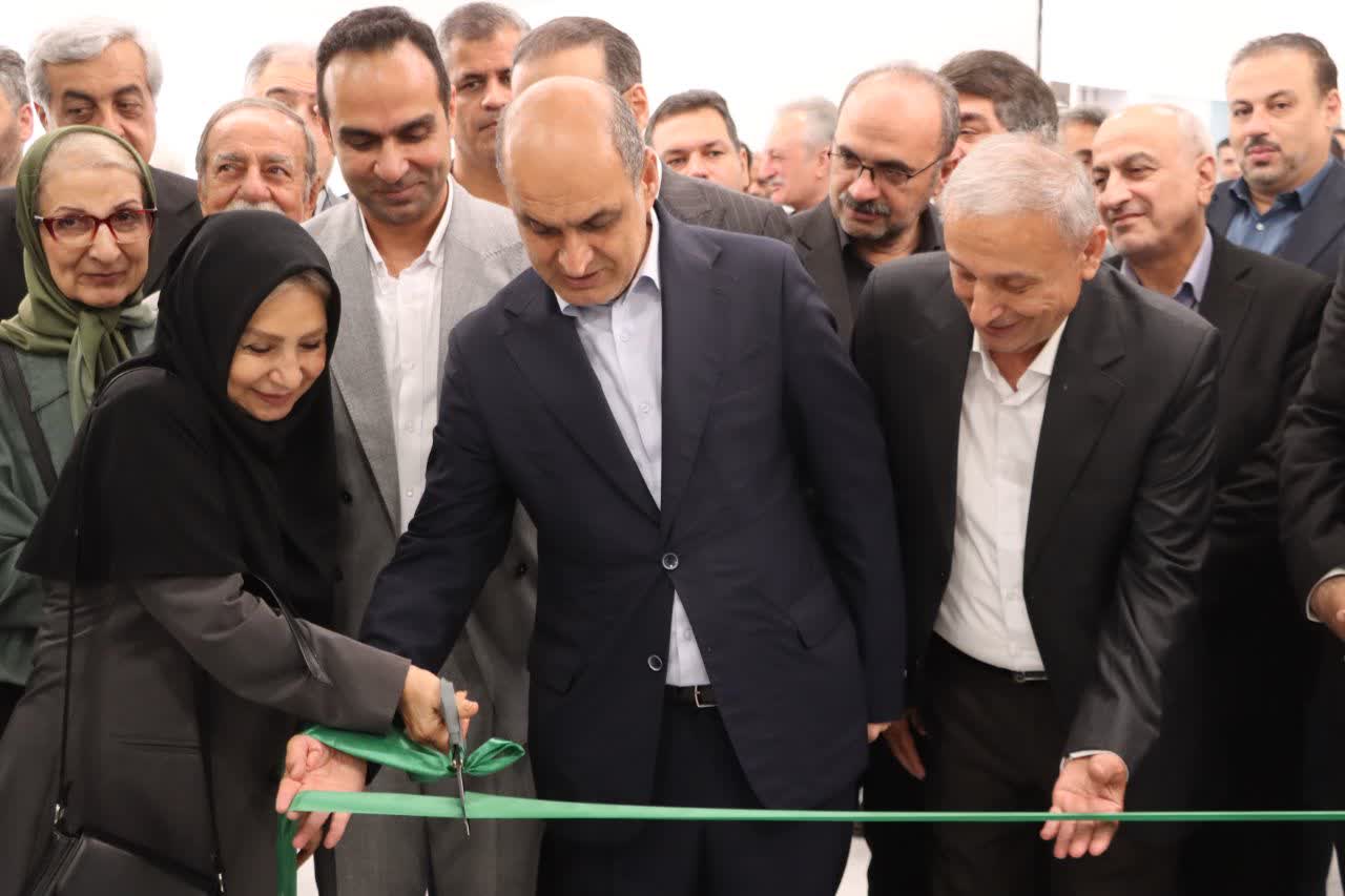 در دومین روز هفته دولت و با حضور استاندار گیلان؛ یک واحد تولید و بستهبندی مرغ در شهرک صنعتی سفیدرود رشت به بهرهبرداری رسید