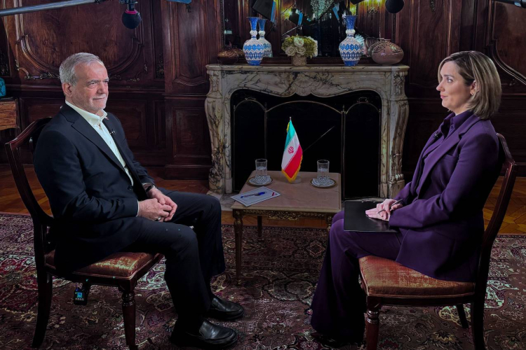 دکتر پزشکیان در گفت‌وگو با شبکه خبری سی‌بی‌اس:  آماده گفت‌وگو هستیم، اما قلدری و زور را نمی‌پذیریم/ ما هیچ گاه به دنبال سلاح هسته‌ای نبوده ایم