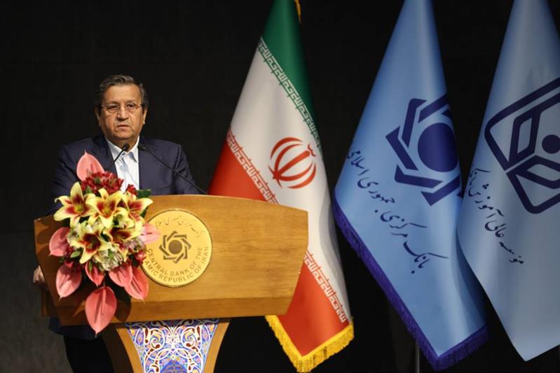 رئیس‌کل بانک مرکزی در سی و ششمین همایش بانکداری اسلامی تشریح کرد؛ آمادگی بانک مرکزی برای عرضه ارز تا 2 میلیارد دلار / تامین ۱۸ میلیارد دلار ارز در اوج تحریم‌ها/ شتاب تورم مهار شد و سناریوی فروپاشی اقتصادی شکست خورد