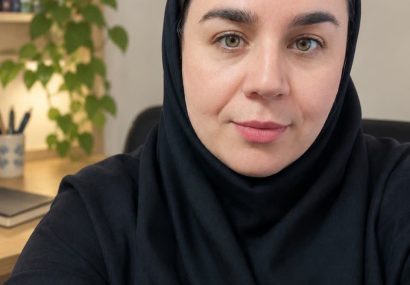الناز عظیمی نوسنده و شاعر : علاقه ای به دیده شدن بعنوان شهرت ندارم ، اما دوست دارم آثارم مورد توجه مخاطب باشد .