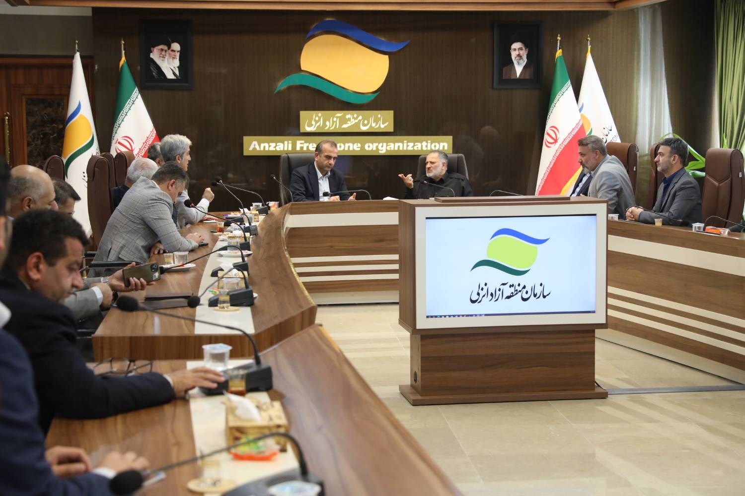احمد آقایی : اهمیت نقش منطقه آزاد انزلی به عنوان یك كریدور وارداتی برای تأمین نیازهای كشور